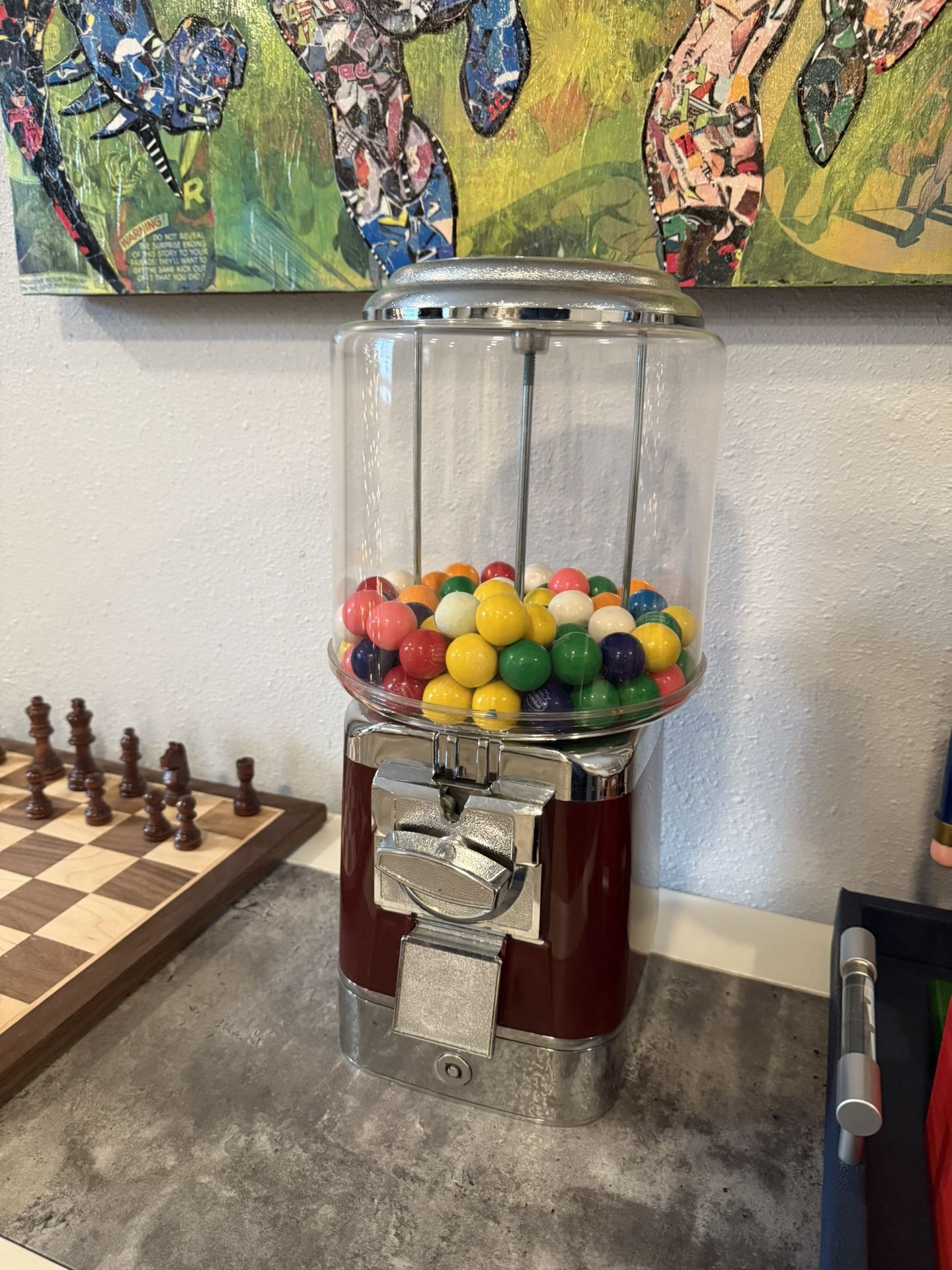 Vintage Style Candy/Gumball Machine – Quarter Operated