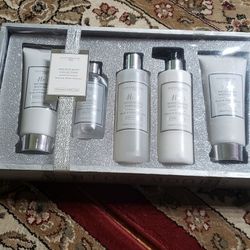 Ashton And Moore Holiday Body Collection Made In England 