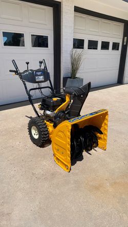 Cub Cadet Zero Turn 524 Snow blower