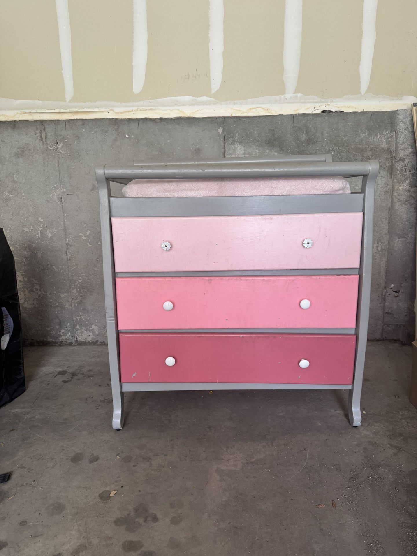 Dresser/Changing Table