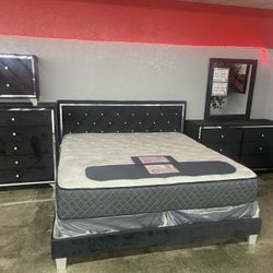 5pc King Bedroom Group On Sale !!