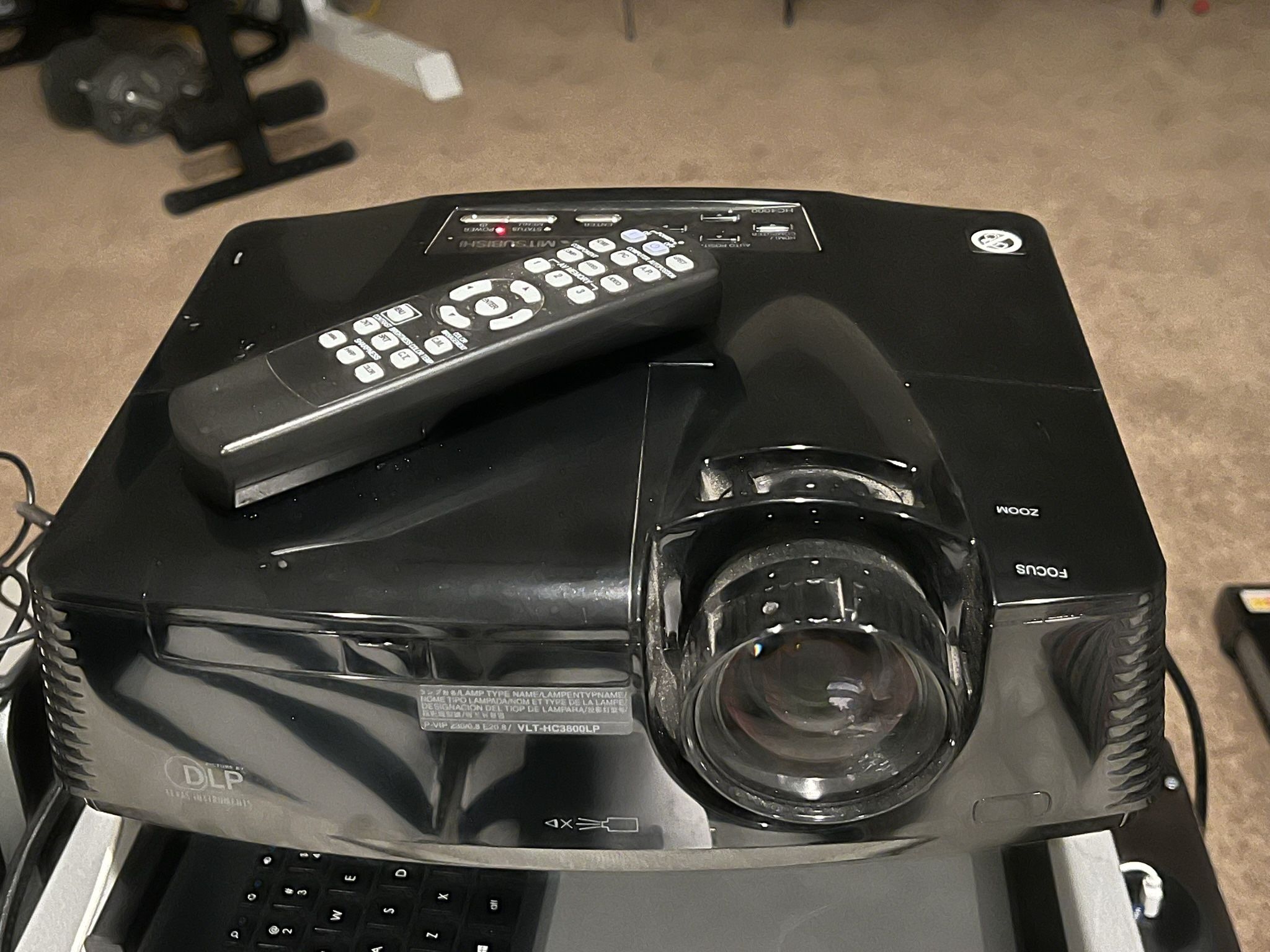 Mitsubishi Projector With HDMI Input