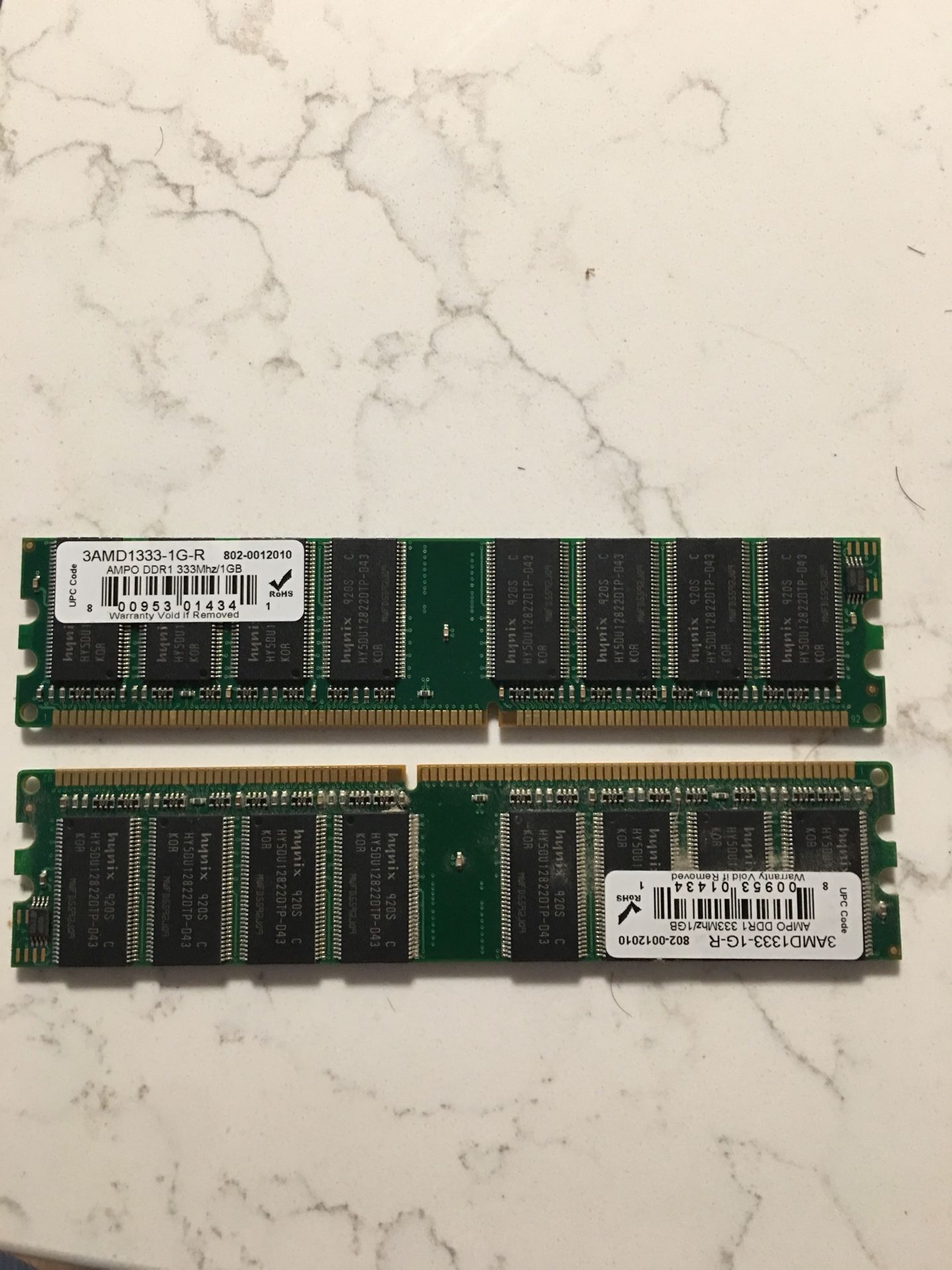 DDR1 333MHz. 1GB MEMORY.