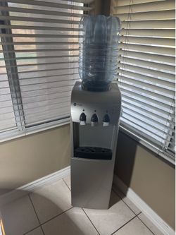 GE Profile Water dispenser