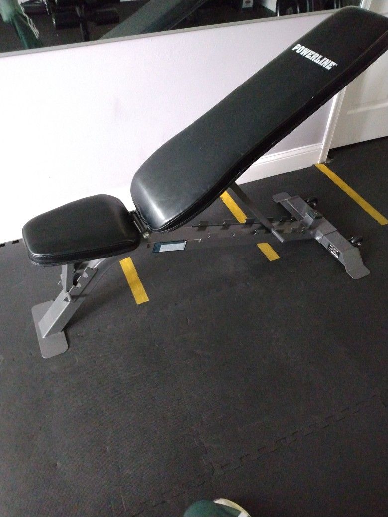 Weight lifting bench 