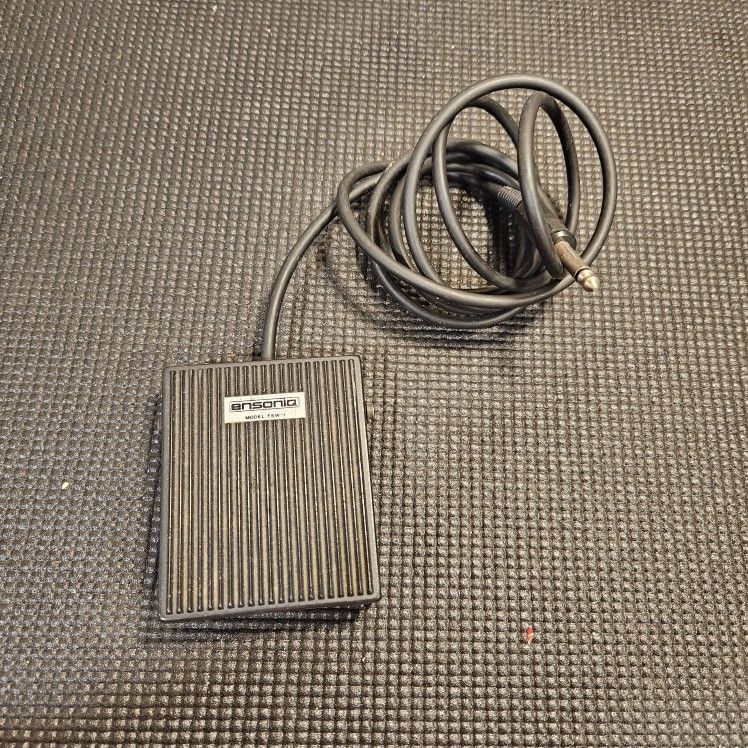 Ensoniq FSW-1 Sustain Pedal