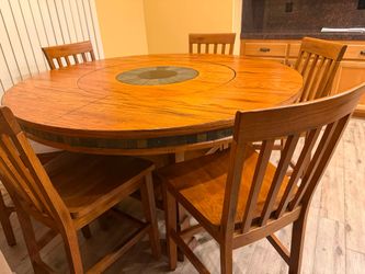 DINING ROOM TABLE & CHAIRS