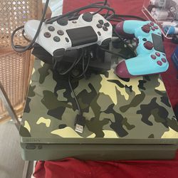 PS4 Console 