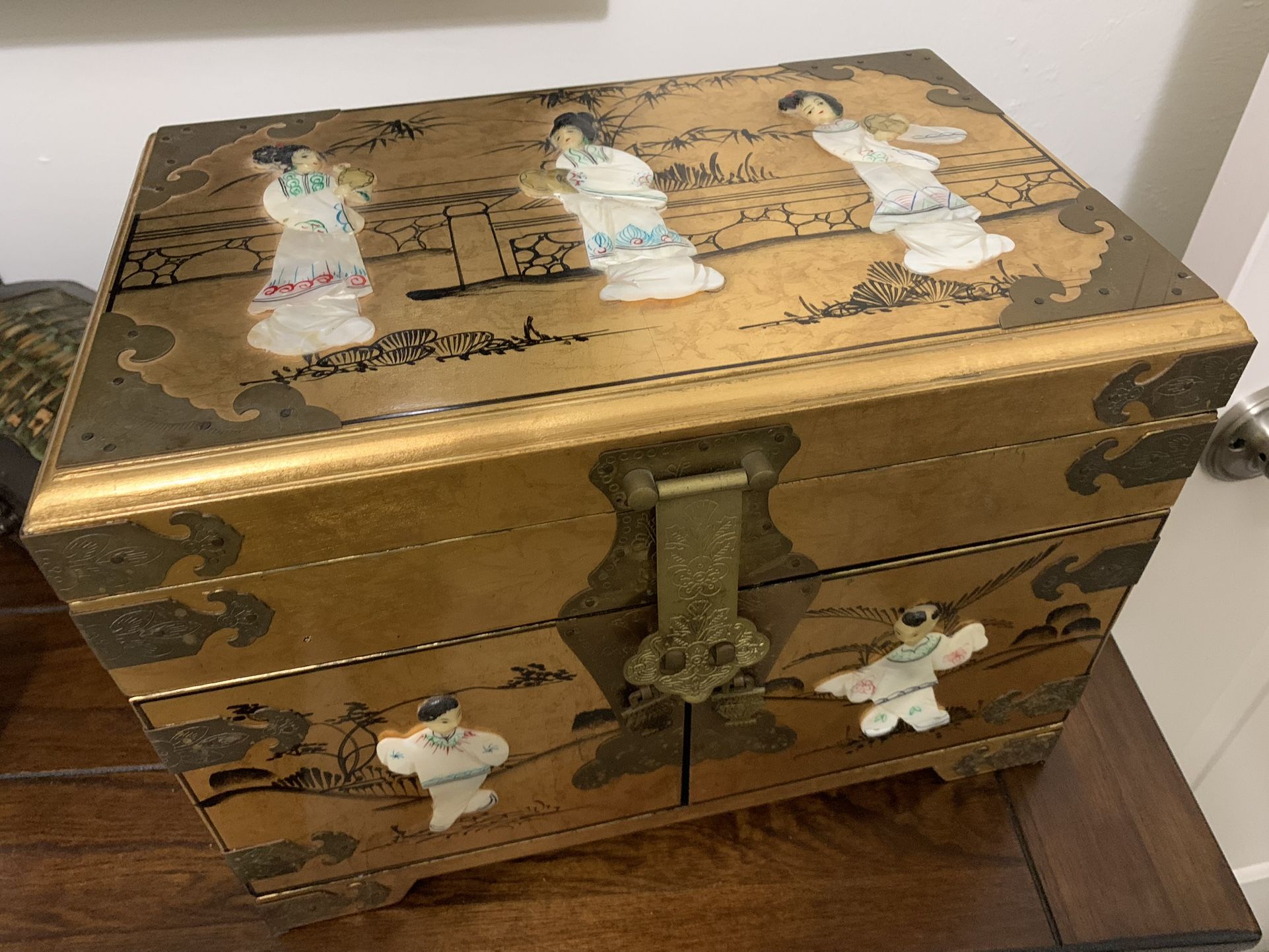 Vintage Japanese Lacquer Inlaid Jewelry Box