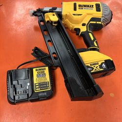 Dewalt DCN21PL 21° Framing Nailer Kit