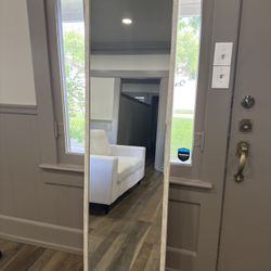 Long Standing Body Mirror 