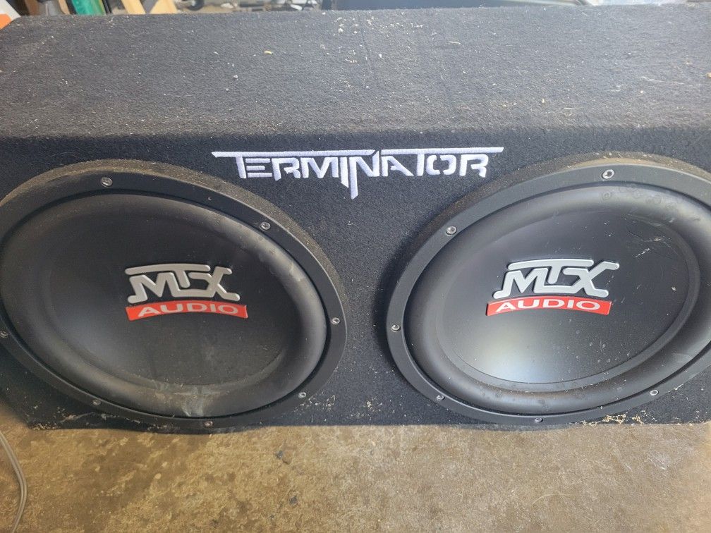 (2)12" Subwoofers, Enclosure and Amp