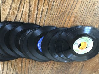 Tons Of OLD 33’s Vinyl Records 