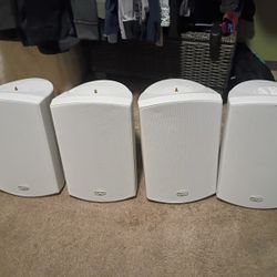 KLIPSCH  INDOOR OUTDOOR SPEAKERS  650 WH SET OF 4 