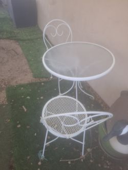 ousehold Goods
Lawn & Landscape
3pc Wrought Iron Cafe Bistro Set With Glass Top