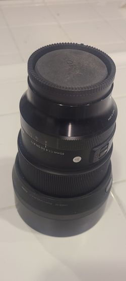 Sony LH828-02 85mm 1:1.4 DG DN  Camera Lens