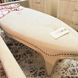 AICO By Michael Amini JANE SEYMOUR Bench