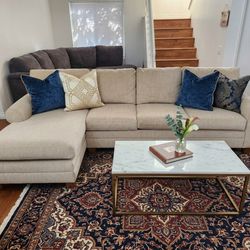 Bassett Corduroy Sectional – Cozy & Comfy! Like New