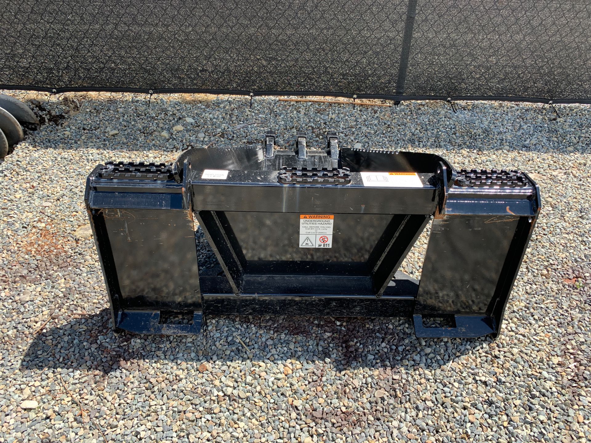 Hydraulic quick attach, Land Pride APUB25 Stump Bucket, Kubota for Sale in Yelm, WA OfferUp