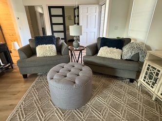 UPHOLSTERED ARMCHAIR