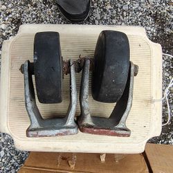 Heavy Rubber N Aluminum. Castors