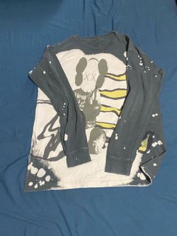 Kaws and Travis’s Scott long sleeve