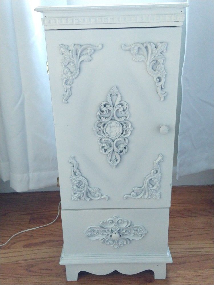 Night Stand, Plant Stand, End Table 
