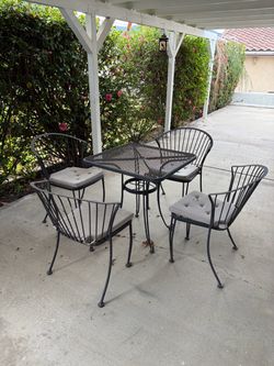 Black Wrought Iron Patio Table and 4 Chairs
