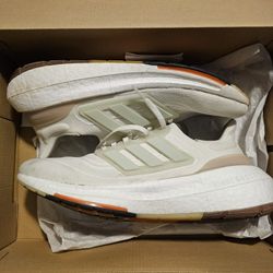 Adidas Ultraboost Size 13 Men NONDYE/LINGRN/WONTAU