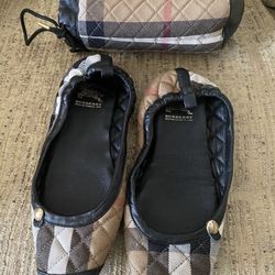 Burberry Ladies Slippers Size Small