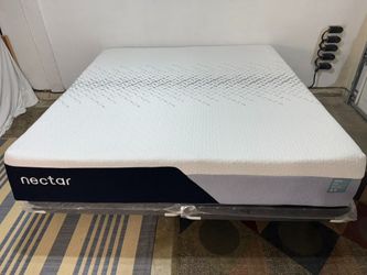 Nectar Premier King Mattress - LIKE NEW! Delivery Available