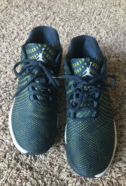 Nike Men's Air Jordan B. Fly Size 9 Basketball Shoes
