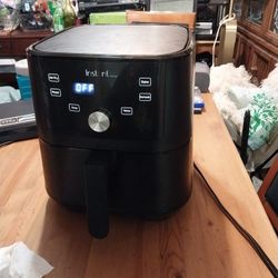 Instant Vortex 6qt 4-in'1  Air Fryer 