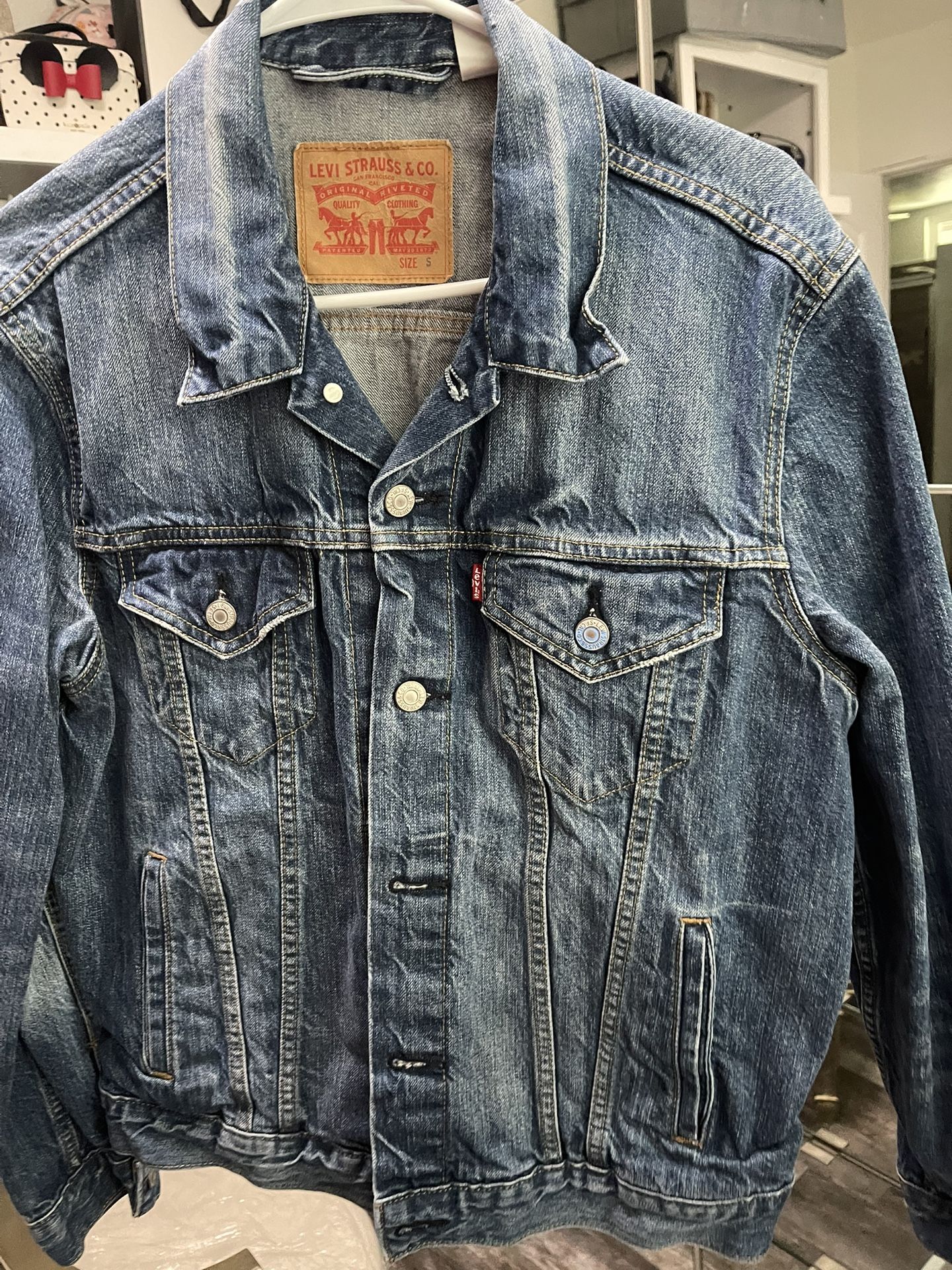 Levi Jacket Size Small