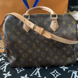 Authentic Louis Vuitton Speedy Bandoulier 30