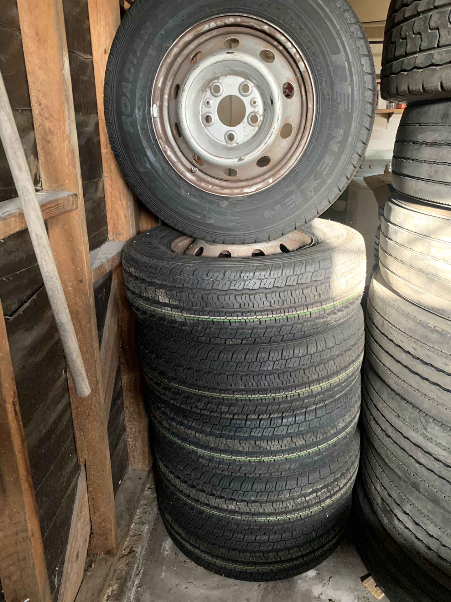 Take-Off Tires-225/75R16