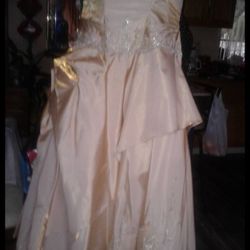 Quinceanera dress Satin nude / vestido de quinceañera de Satin Size 14