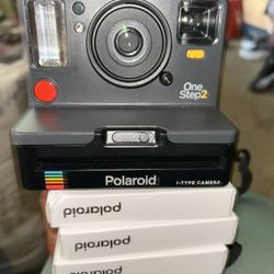 Polaroid w. Film 