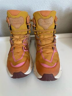 HOKA Wmns Anacapa Mid GORE-TEX 'Desert Sun Golden Yellow
