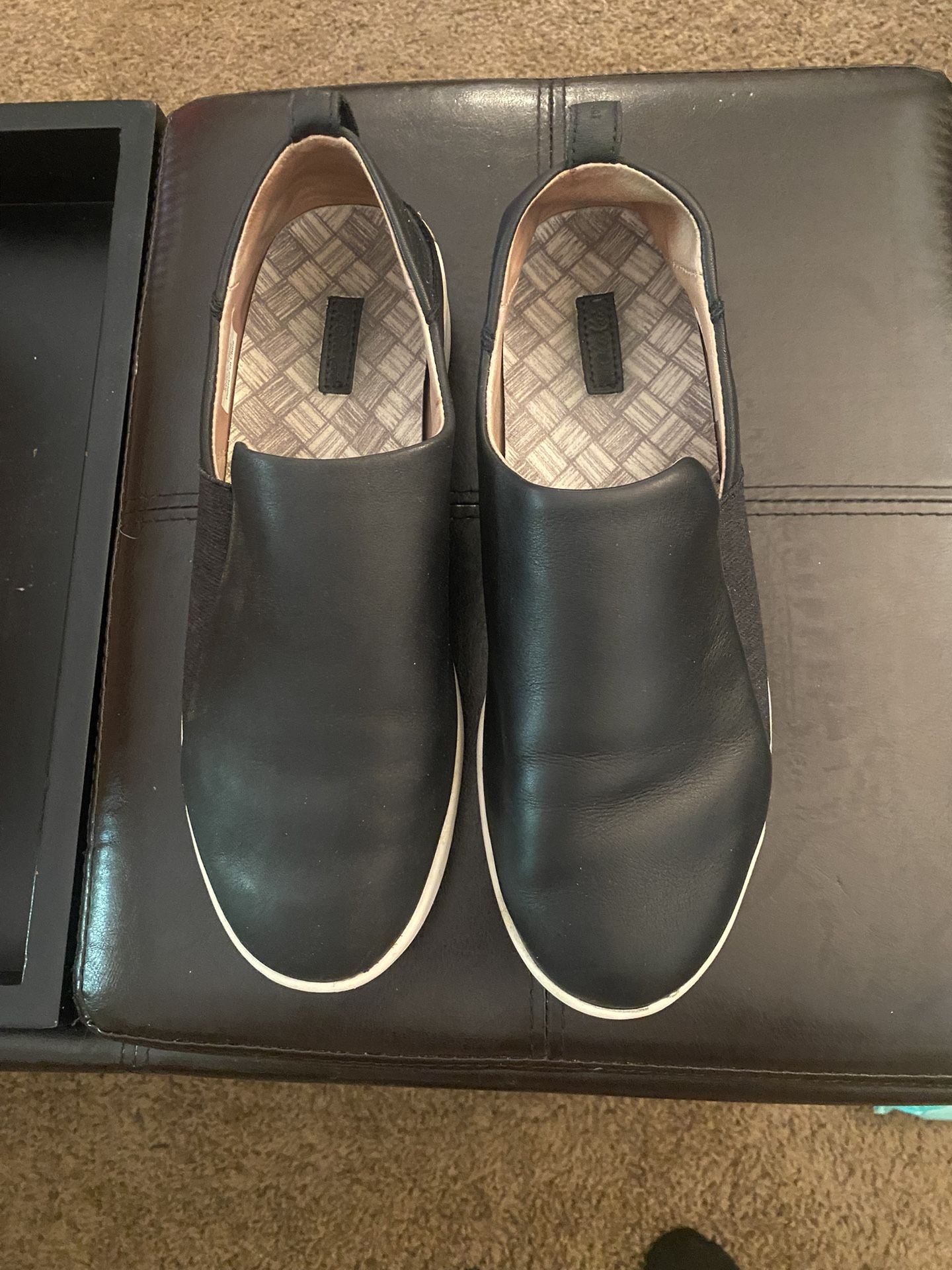 Olukai Malula Women’s slip on shoes size 9