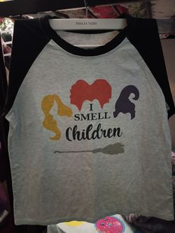 Hocus Pocus 'I Smell Children'  T-shirt
