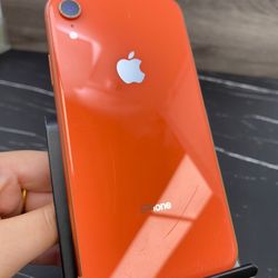 iPhone XR 128gb Unlocked ID: 71605