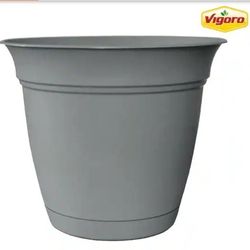 Vigoro 8 in. Mirabelle Stormy Gray Plastic Planter (8 in. D x 7 in. H) 