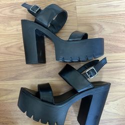 Back Platform High-heels 