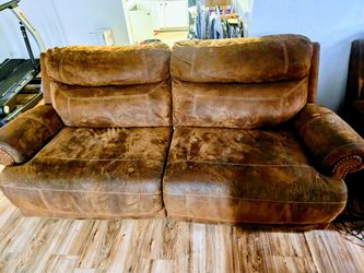 2 COUCHES SET RECLINER FREE