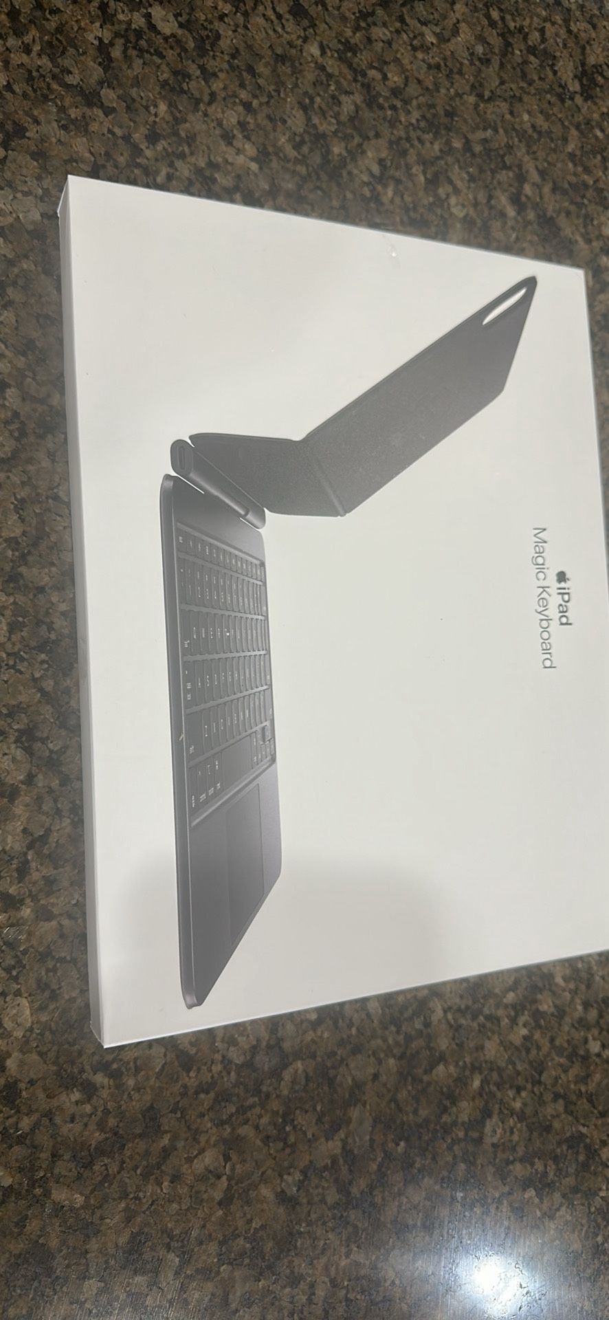 Apple newest magic keyboard brand new M4/M5