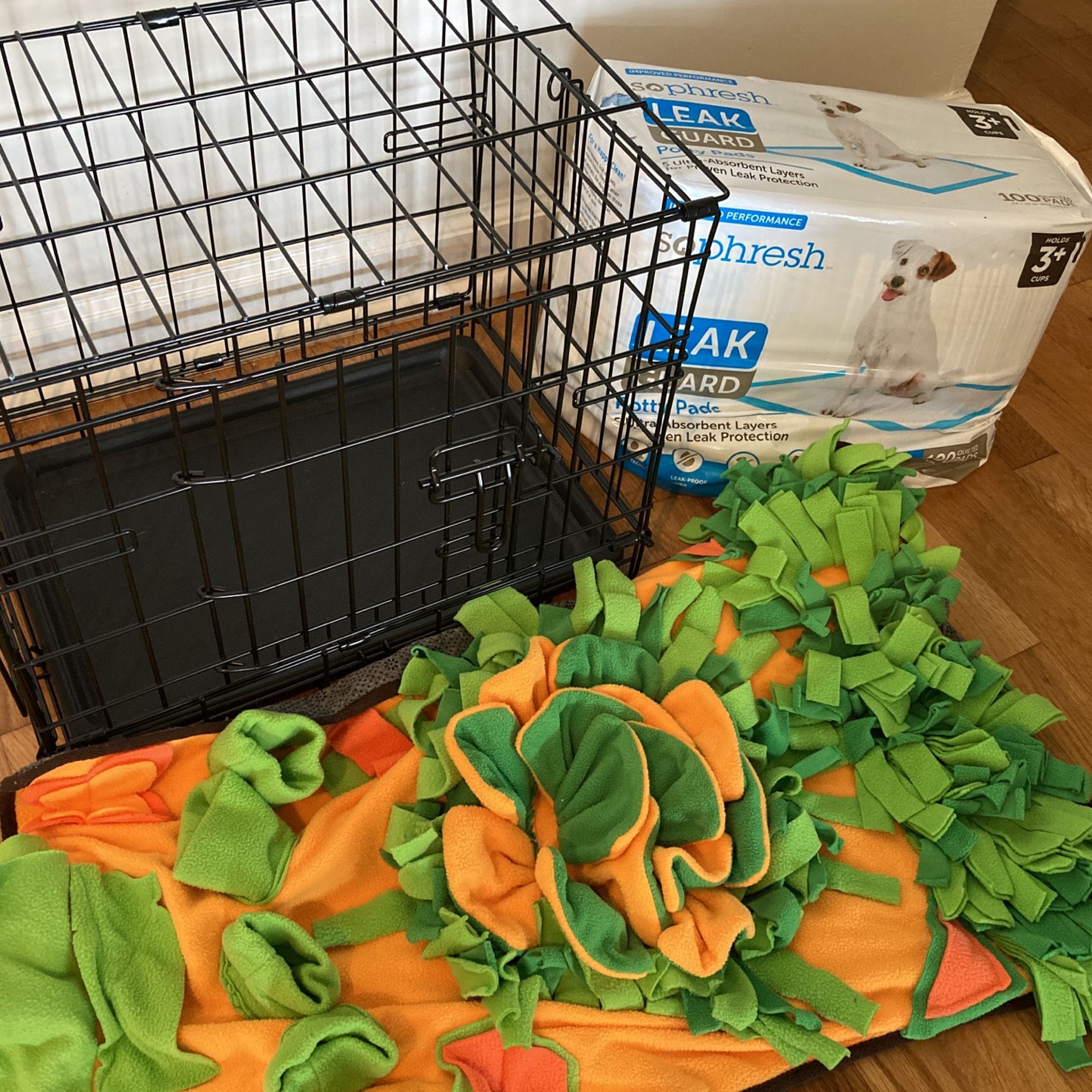 Puppy/small Dog Crate, Puppy Pads, Sniffle Mat