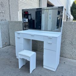 Vanity Mirror Desk With Drawers And Cabinet Doors For Storage, 