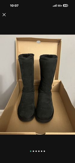 Ugg