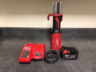 MILWAUKEE 2922-20 M18 FORCE LOGIC PROPRESS TOOL WITH BATTERY & CHARGER